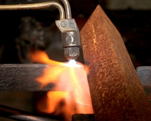 Газовый резак – современное оборудование для резки металла