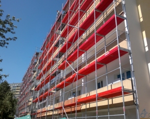 Аренда строительных лесов – выгодная и практичная услуга для строительных бригад и компаний