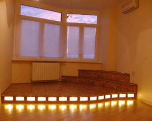 Подиум в квартире: оригинальное решение