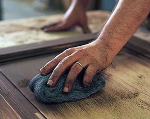 Устраняем вмятины на мебели сами