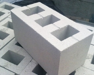 Шлакоблок – недорогой материал для строительства стен