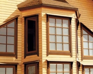 Выбираем окно для деревянного дома