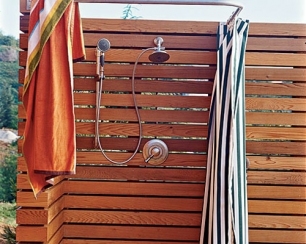 Выбираем садовый душ