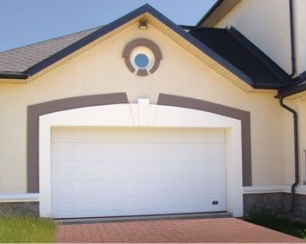 Преимущества секционных ворот с автоматическим приводом