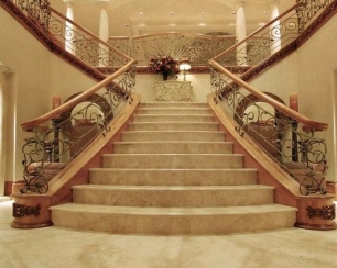 Ступени из керамогранита – практичное и функциональное решение для интерьера