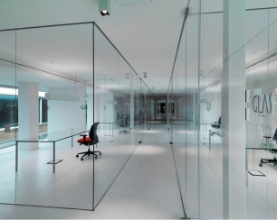 Сфера применения стеклянных офисных перегородок