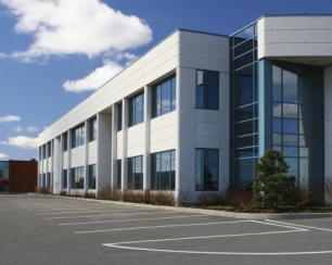 Какую недвижимость выгоднее сдавать: коммерческую или жилую?