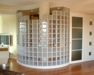 Стеклоблоки – разнообразие и применение