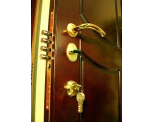 Основные правила выбора деревянных межкомнатных дверей