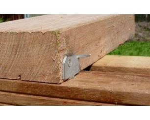 Как выбрать крепеж для террасной и палубной доски из сибирской лиственницы