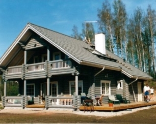 Дерево или бетон.