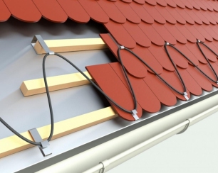 Стоит ли устанавливать систему обогрева кровли?