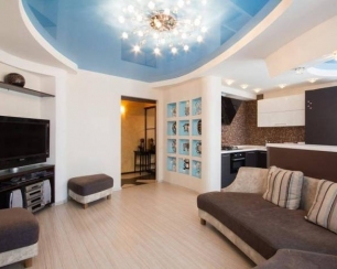 Как правильно использовать клей для натяжного потолка