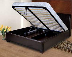 Почему выгодно купить кровать с подъемным механизмом?