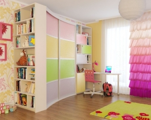 Корпусная мебель в детской комнате