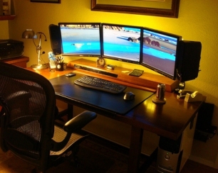 Компьютерный стол для настоящего геймера