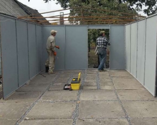 Как установить металлический гараж