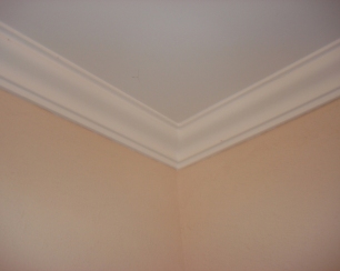 Потолочные плинтусы из пенополистирола – практичное решение для любого помещения