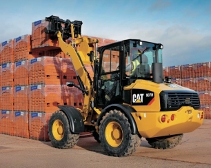 Погрузчики Caterpillar: сфера применения, преимущества, особенности