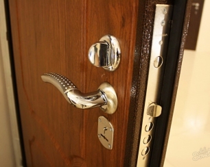 Как и какими материалами можно утеплить металлическую дверь: технология и важные факты