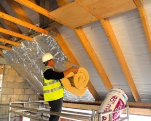 Как утеплить скатную и плоскую крышу внутри дома