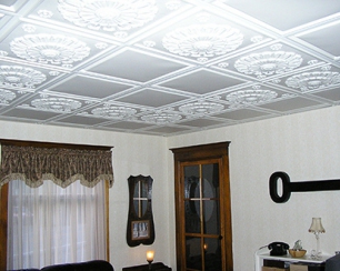 Отделка потолка плиткой из пенополистирола