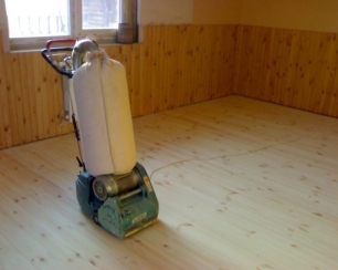 Как обновить деревянный пол?
