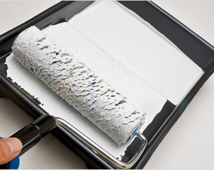 Покраска стен валиком