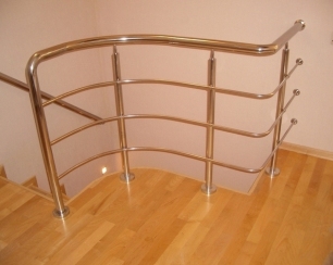 Ограждения из нержавеющей стали – современное решение для украшения и защиты территории