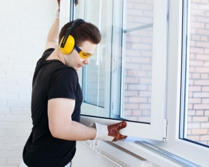 Ремонт пластиковых окон и его виды