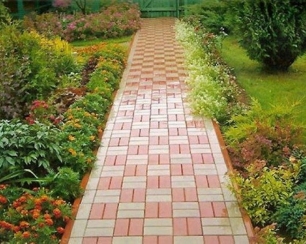 Какая плитка лучше всего подойдёт для дачного участка?