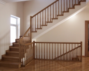 Межэтажные деревянные лестницы