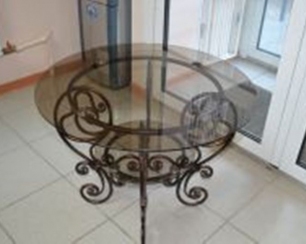 Купить кованый журнальный столик и кованый столик со стеклом