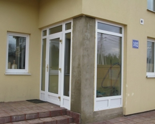 Как установить входную пластиковую дверь