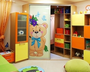 Как правильно выбрать шкаф в детскую комнату?