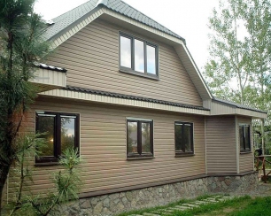 Отделка сайдингом деревянного дома: как выбрать материал