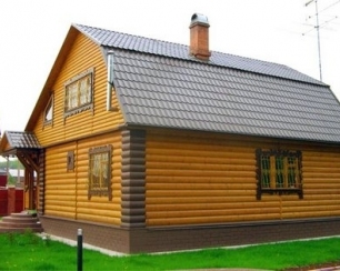 Покраска деревянного дома и ее особенности