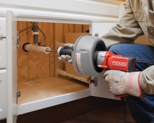 Устраняем засор в трубе