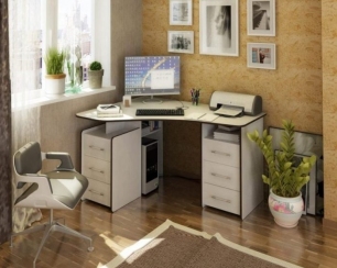 Особенности углового компьютерного стола