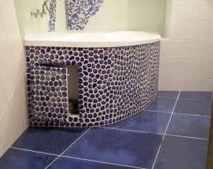 Как миниатюрную ванную сделать визуально более просторной