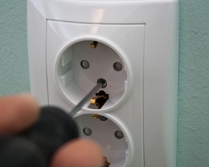 Замена розетки: что нужно знать?