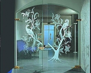 Как правильно выбрать стеклянные двери