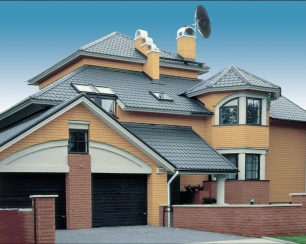Металлочерепица, цена которой невысока, давно доказала свою надежность на крыше