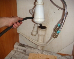 Прочистка канализации: доступные способы