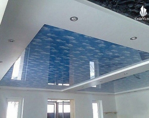 История появления натяжных потолков