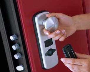 Как установить электронный замок своими руками