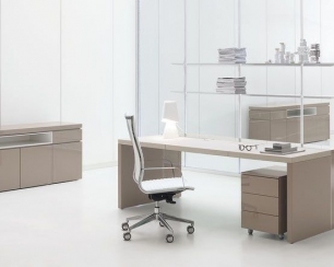 эстетичная и удобная обстановка для кабинета женщины-руководителя