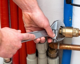 Строительство дома: прокладываем водопровод