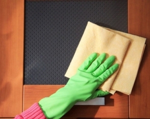 Правильный уход за межкомнатными дверьми