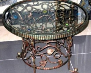 Купить кованый журнальный столик и купить кованый столик со стеклом